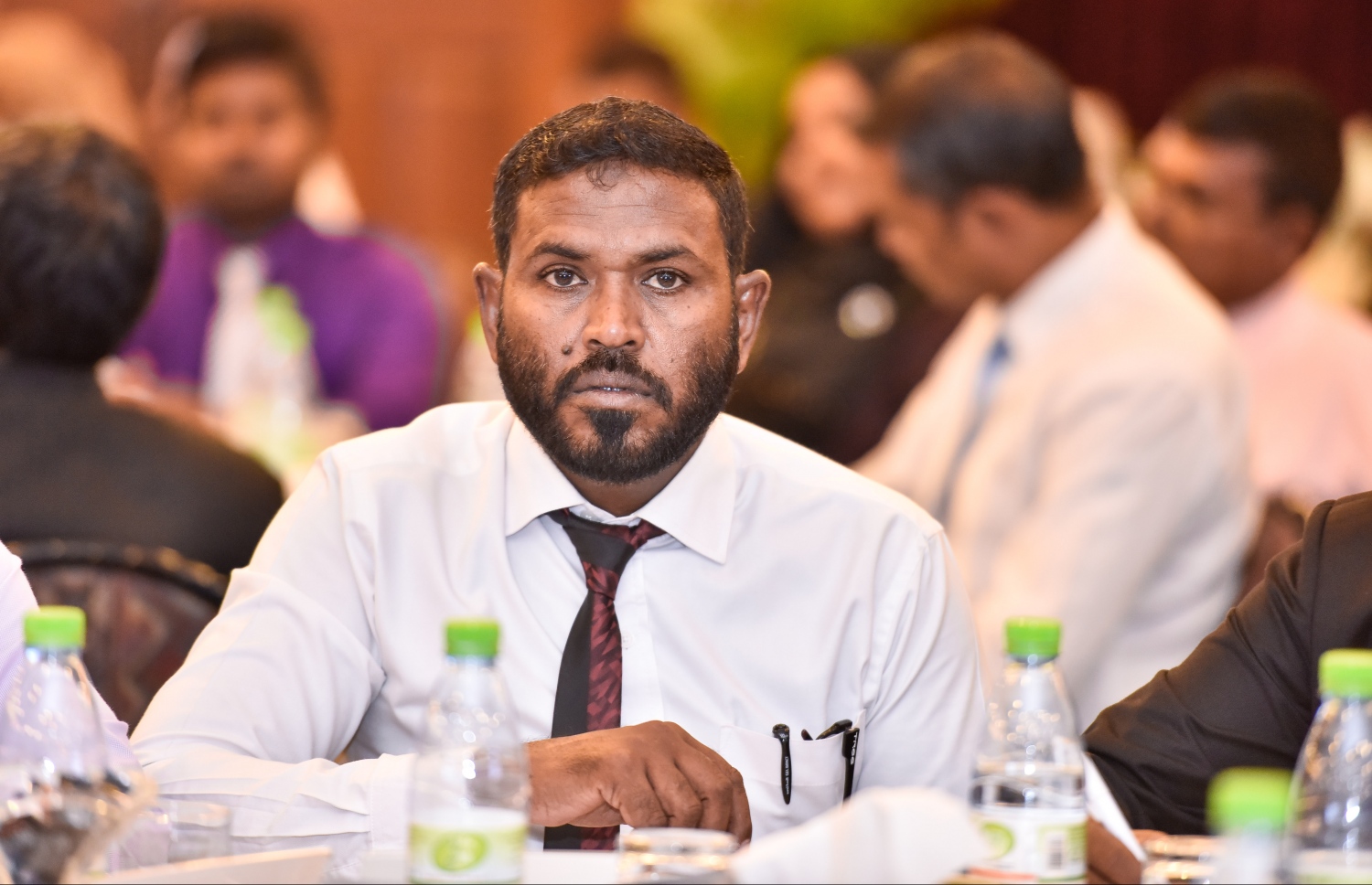 ބަނޑޮސް ރިސޯޓް: ސެޕްޓެމްބަރު 14، 2017- ފަނޑިޔާރުންގެ މަހާސިންތާގެ މިއަދުގެ ސެޝަންގެ ތެރެއިން: މި މަހާސިންތާ ފެށުމުގެ ރަސްމިއްޔާތުގައި އުއްތަމަ ފަނޑިޔާރު އަބްދުﷲ ސައީދު ވިދާޅުވީ އިލެކްޓްރޯކިން ނިޒާމެއް މެދުވެރިކޮށް ކޯޓުތަކަށް މައްސަލަ ހުށަހެޅޭނެ ގޮތެއް ހެދުމުގެ މަސައްކަތް ކުރަމުން އަންނަ ކަމަށް.---ފޮޓޯ: ނިޝާން އަލީ/މިހާރު