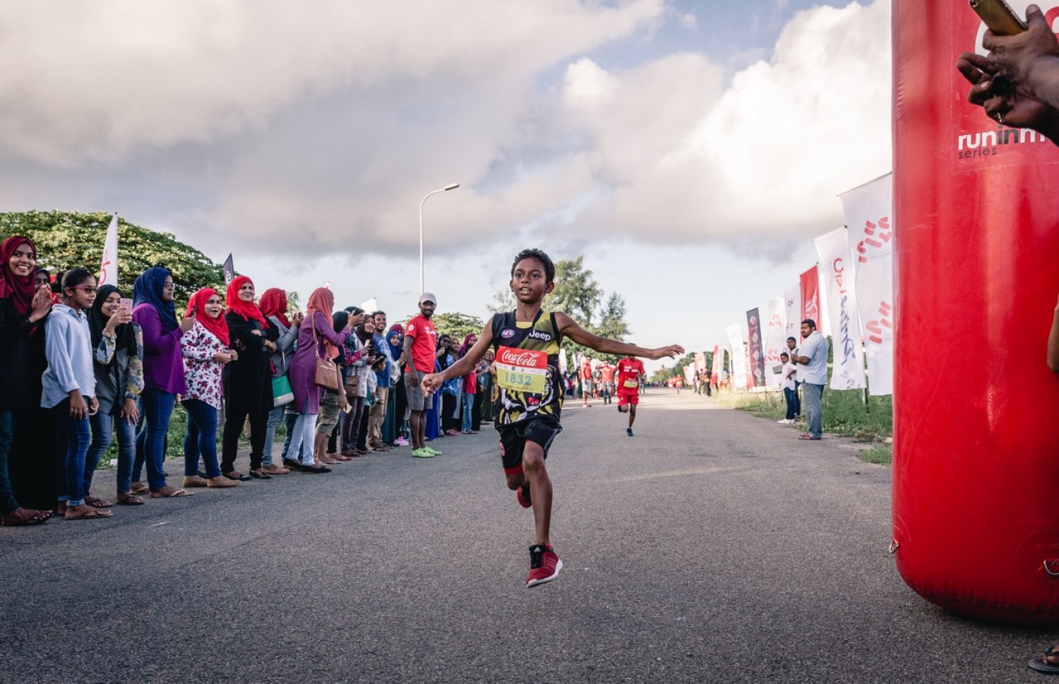 ހިތަދޫ، އައްޑޫ ސިޓީ (ސެޕްޓެމްބަރު 17) – ކޮކާކޯލާ ޓީއެފްޖީ "ރަން އިން އައްޑޫ" އިވެންޓުގެ ތެރެއިން. –ފޮޓޯ: އިބްރާހިމް އުޝާފަތު