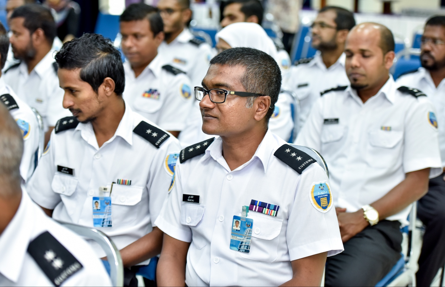 ރައީސް ޔާމީންގެ ވެރިކަން ނިމެން ކައިރިވެފައި ވަނިކޮށް ވަނީ ކަސްޓަމްސްގެ މުވައްޒަފުންނަށް ދޭ އެލަވަންސް ބޮޑުކުރަން ނިންމާފައި.