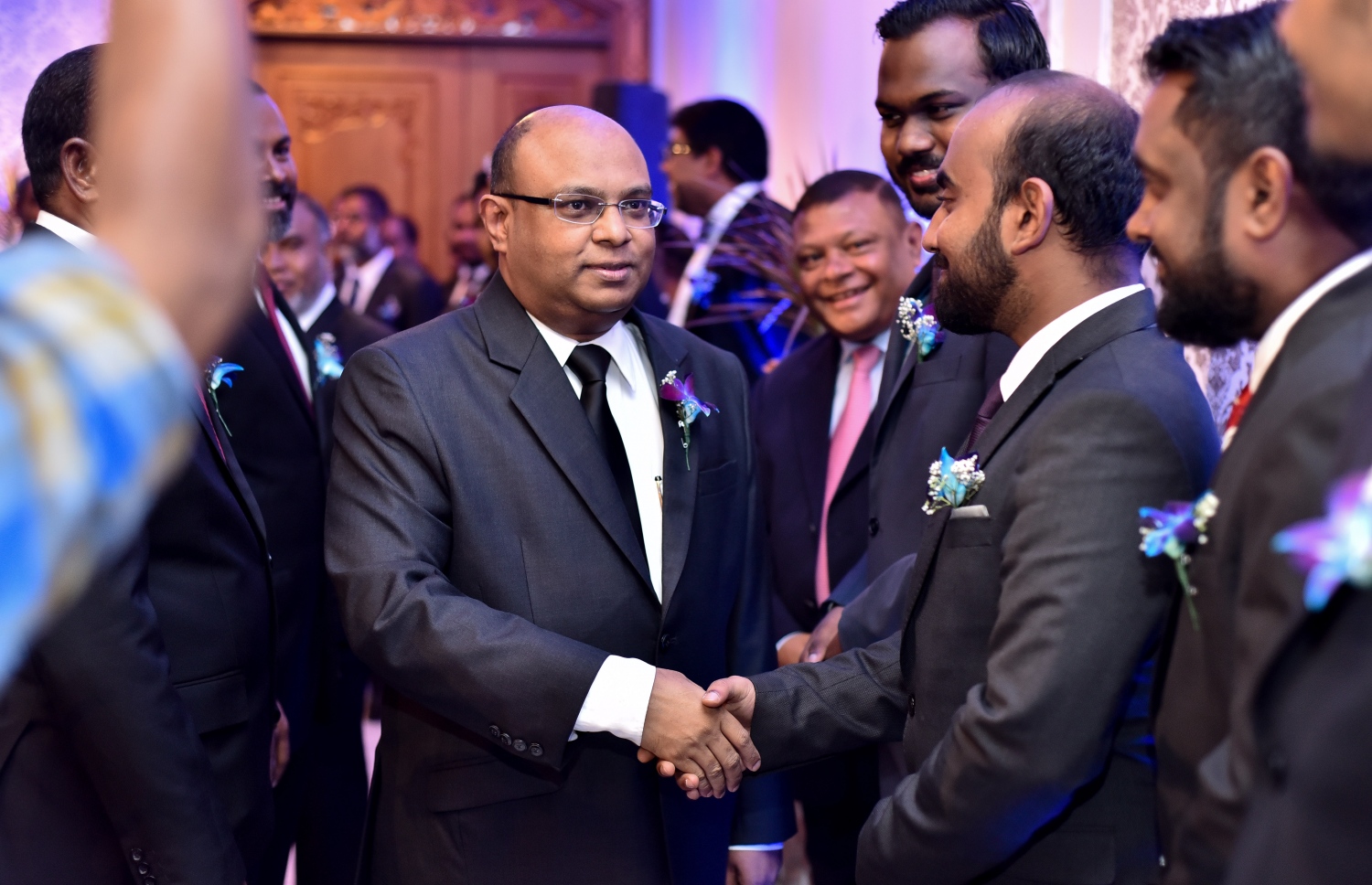 މާލެ: ސެޕްޓެމްބަރު 18، 2017- ސުޕްރީމް ކޯޓުގެ އަހަރީ ދުވަސް ފާހަގަކުރުމަށް އެ ކޯޓުގައި ބޭއްވި ހަފުލާގައި އުއްތަމަ ފަނޑިޔާރު އަބްދުﷲ ސައީދު ގާނޫނީ ދާއިރާގެ ބައެއް ބޭފުޅުންނާ ސަލާމް ކުރައްވަނީ.---ފޮޓޯ: ނިޝާން އަލީ/މިހާރު