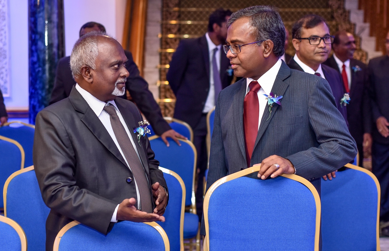 މާލެ: ސެޕްޓެމްބަރު 18، 2017- ސުޕްރީމް ކޯޓުގެ އަހަރީ ދުވަސް ފާހަގަކުރުމަށް އެ ކޯޓުގައި ބޭއްވި ހަފުލާގައި ސުޕްރީމް ކޯޓުގެ ފަނޑިޔާރު ޑރ. އަހުމަދު އަބްދުﷲ ދީދީ އާއި ފަނޑިޔާރު އަބްދުﷲ އަދީބު ބައިވެރިވެވަޑައިގަންނަވަނީ.---ފޮޓޯ: ނިޝާން އަލީ/މިހާރު