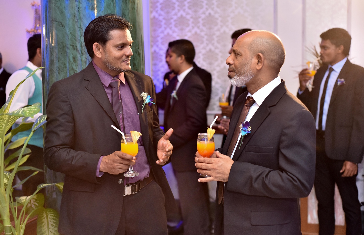 މާލެ: ސެޕްޓެމްބަރު 18، 2017- ސުޕްރީމް ކޯޓުގެ އަހަރީ ދުވަސް ފާހަގަކުރުމަށް އެ ކޯޓުގައި ބޭއްވި ހަފުލާގައި ގާނޫނީ ދާއިރާގެ ބައެއް ބޭފުޅުން ބައިވެރިވެވަޑައިގަންނަވަނީ.---ފޮޓޯ: ނިޝާން އަލީ/މިހާރު