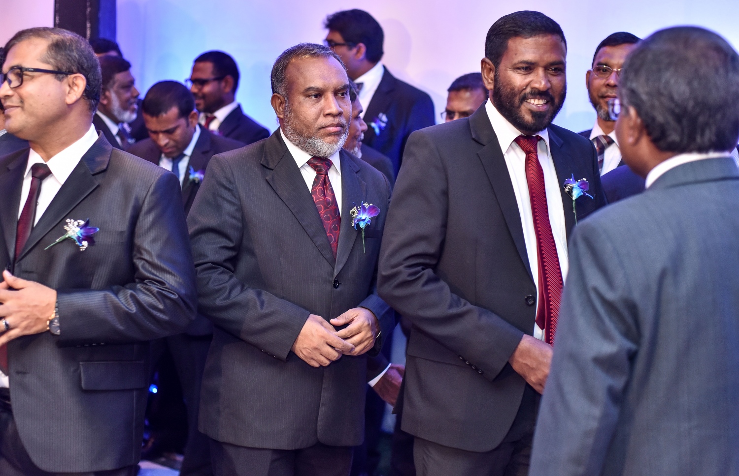 މާލެ: ސެޕްޓެމްބަރު 18، 2017- ސުޕްރީމް ކޯޓުގެ އަހަރީ ދުވަސް ފާހަގަކުރުމަށް އެ ކޯޓުގައި ބޭއްވި ހަފުލާގައި ސުޕްރީމް ކޯޓުގެ ފަނޑިޔާރު އަބްދުﷲ އަރީފް (މ) އަދި ގާނޫނީ ދާއިރާގެ އެހެން ބައެއް ބޭފުޅުން ބައިވެރިވެވަޑައިގަންނަވަނީ.---ފޮޓޯ: ނިޝާން އަލީ/މިހާރު