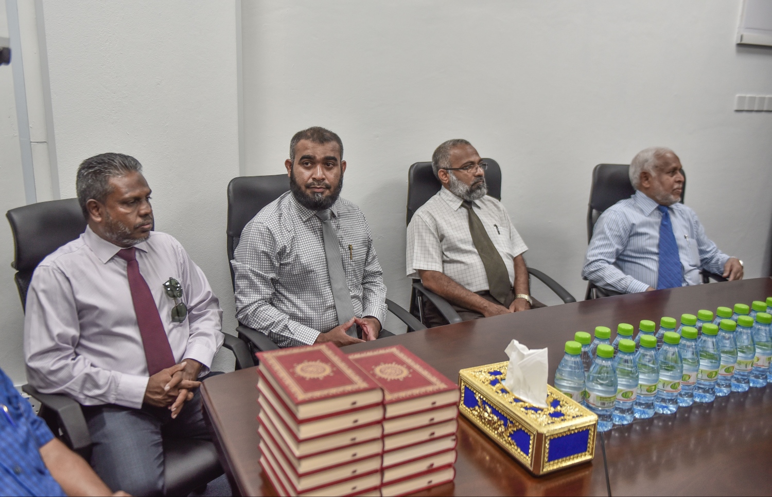 އިސްލާމީ ފަތުވާ ދޭ އެންމެ މަތީ މަޖިލީހުގެ މެމްބަރުން މިއަދުގެ ހަފުލާގައި.---ފޮޓޯ: ހުސެއިން ވަހީދު/މިހާރު