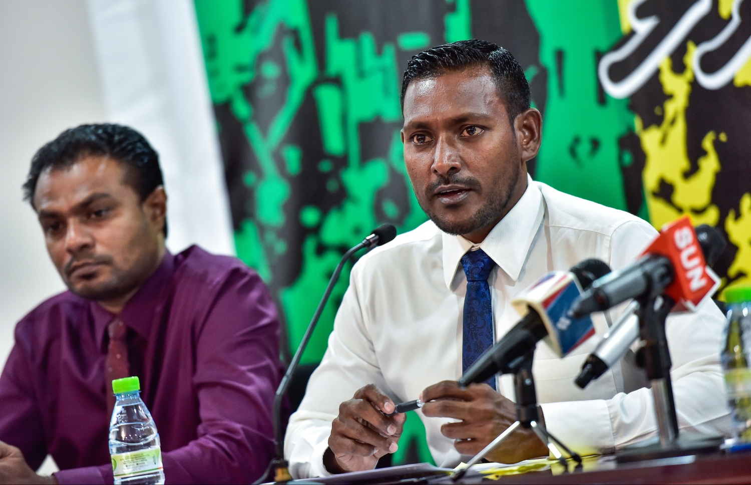 ގާސިމްގެ ގާނޫނީ ވަކީލުންގެ ޓީމުގައި ހިމެނިވަޑައިގަންނަވާ ޝަމީމް (ކ) ވާހަކަ ދައްކަވަނީ. - ފޮޓޯ: ނިޝާން އަލީ/ މިހާރު