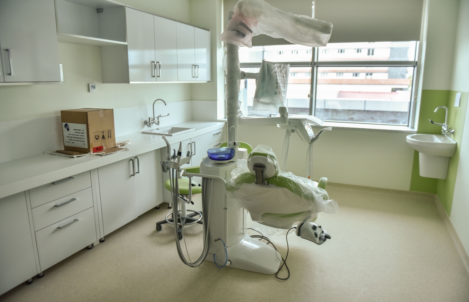 ހުޅުމާލެ: ސެޕްޓެމްބަރު 28، 2017- މަޝްހޫރު ވިޔަފާރިވެރިންތަކެއް ހިއްސާވާ ޓްރީ ޓޮޕް އިންވެސްޓްމަންޓުން ހުޅުމާލޭގައި އަލަށް ހެދި ޓްރީ ޓޮޕް ހޮސްޕިޓަލު އިމާރާތްކުރުމުގެ ހުރިހާ މަސައްކަތެއް ނިމި ހުޅުވަން ތައްޔާރުވެފައި.---ފޮޓޯ: ހުސެއިން ވަހީދު/މިހާރު