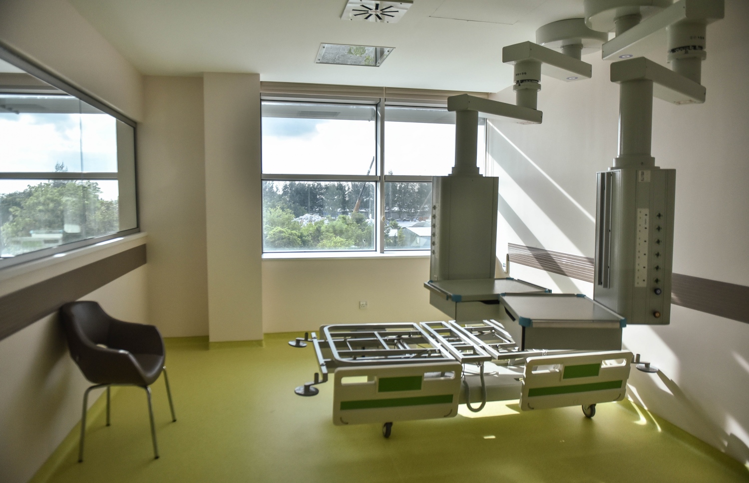 ހުޅުމާލެ: ސެޕްޓެމްބަރު 28، 2017- ޓްރީ ޓޮޕް އިންވެސްޓްމަންޓުން ހުޅުމާލޭގައި އަލަށް ހެދި ޓްރީ ޓޮޕް ހޮސްޕިޓަލުގައި މީހުންނަށް ފަރުވާދޭ ކޮޓަރިއެއް.---ފޮޓޯ: ހުސެއިން ވަހީދު/މިހާރު