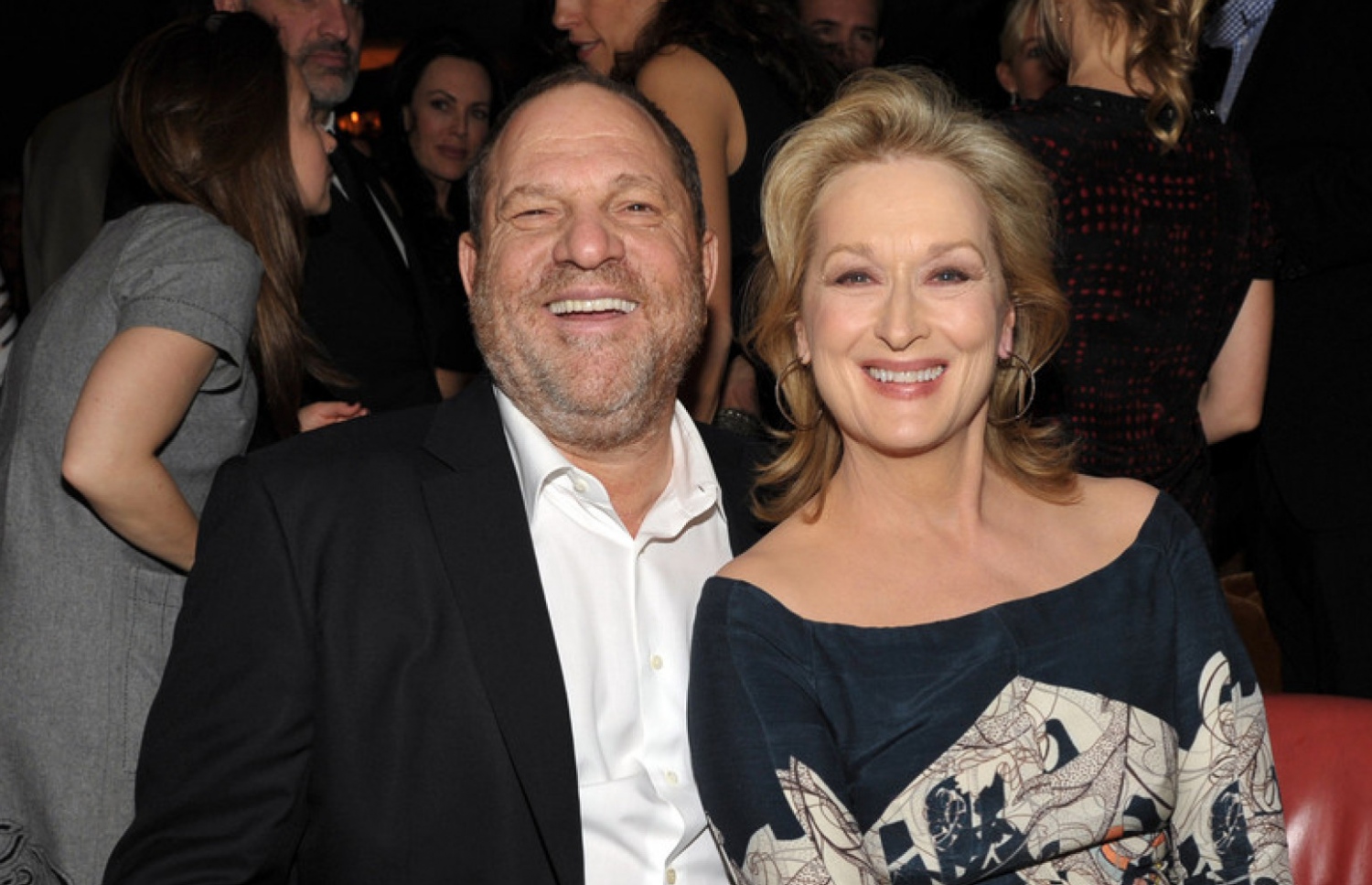 ހާވީ ވައިންސްޓީން (ވ) މެރީލް ސްޓްރީޕްއާ އެކު