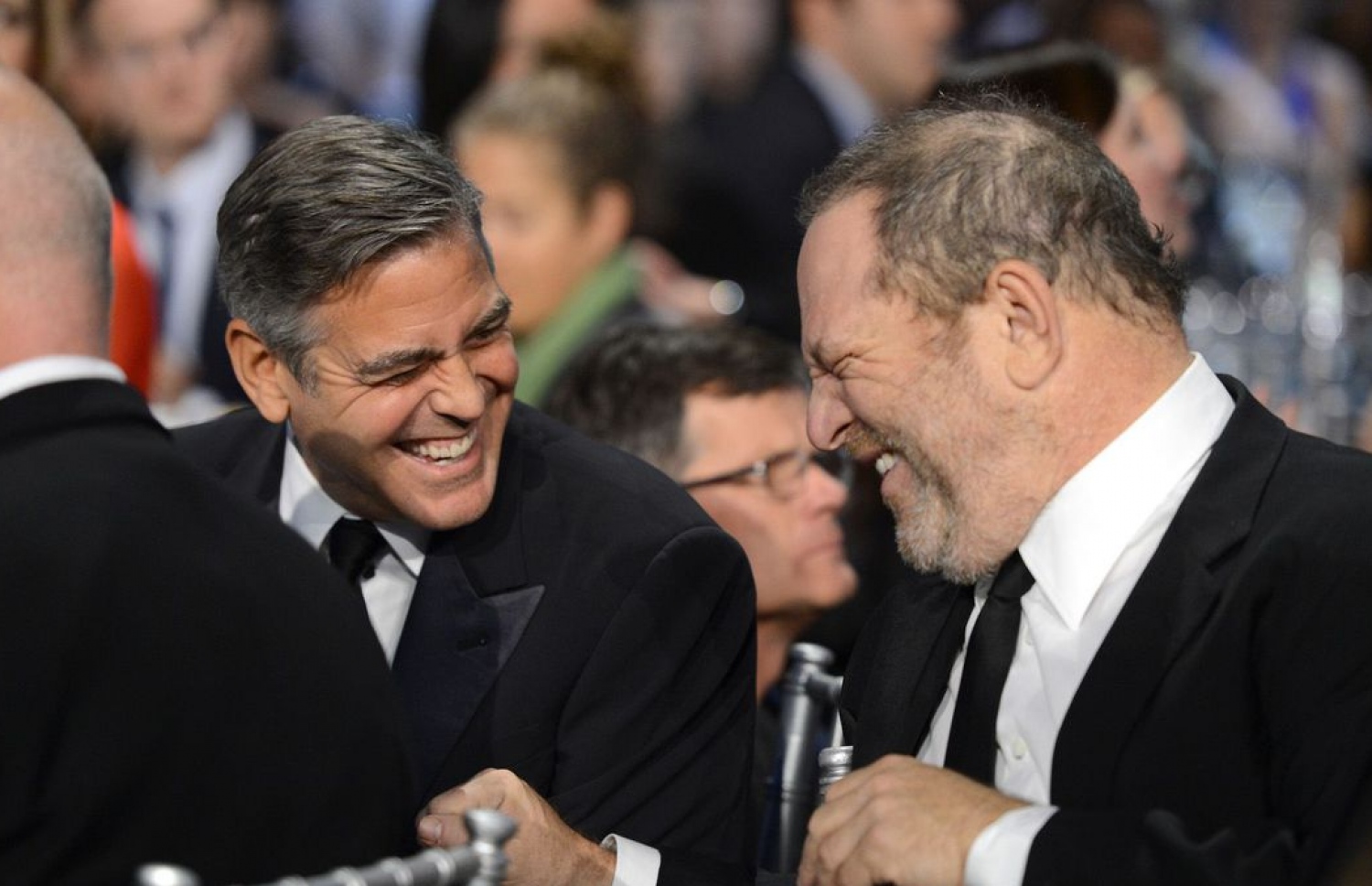 ހާވީ ވައިންސްޓީން (ކ) ޖޯޖް ކްލޫނީއާ އެކު