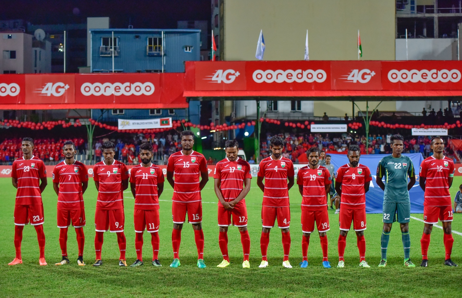 މިދިޔަ މަހު 10 ވަނަ ދުވަހުގެރޭ އޮމާނާ ދެކޮޅަށް ނުކުތް ރާއްޖޭގެ ފުރަތަމަ އެގާރަ ކުޅުންތެރިން.-- ފޮޓޯ: ނިޝާން އަލީ/ މިހާރު