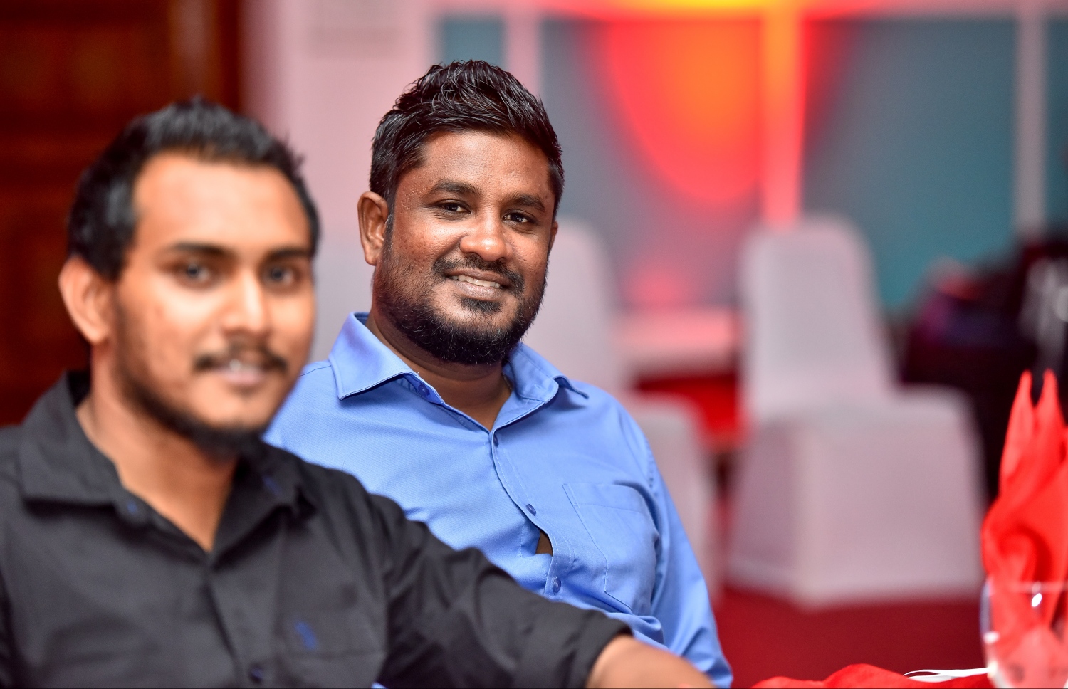 މާލެ: އޮކްޓޯބަރު 11، 2017: ނޫސްވެރިކަމުގެ އެވޯޑު ދިނުމުގެ ހަފުލާގައި ބައެއް ނޫސްވެރިން ބައިވެރިވަނީ.-- ފޮޓޯ: ނިޝާން އަލީ/ މިހާރު