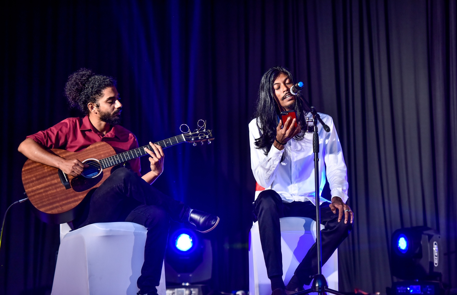 މާލެ: އޮކްޓޯބަރު 11، 2017: ނޫސްވެރިކަމުގެ އެވޯޑު ދިނުމުގެ ހަފުލާގައި ޝަލަބީ ލަވަކިޔަނީ.-- ފޮޓޯ: ނިޝާން އަލީ/ މިހާރު