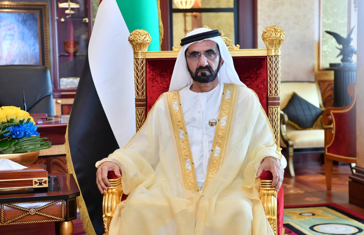 ދުބާއީ، އޮކްޓޯބަރު 17، 2017- ޔޫއޭއީގެ ނައިބު ރައީސް، ބޮޑުވަޒީރު އަދި ދުބާއީގެ ވެރިޔާ ޝޭހު މުހައްމަދު ބިން ރާޝިދު އަލް މަކްތޫމް، ރާއްޖޭގެ ރައީސް އަބްދުﷲ ޔާމީނާ އެކު ބޭއްވެވި ބައްދަލުވުމުގައި ބައިވެރިވެވަޑައިގަންނަވަނީ.---ފޮޓޯ: ރައީސް އޮފީސް