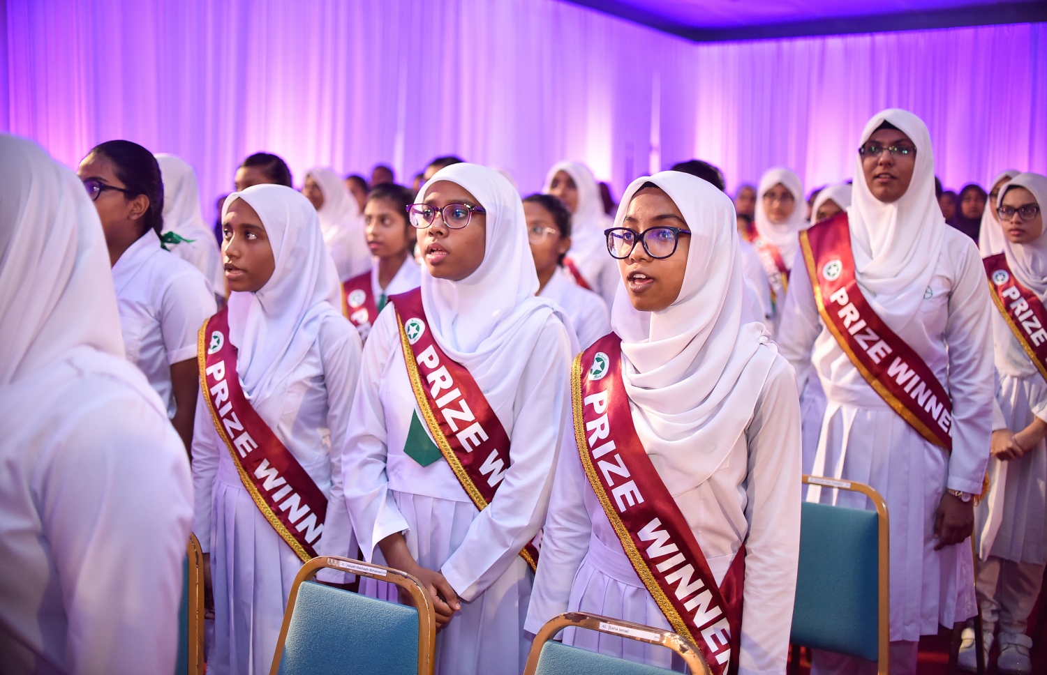 މާލެ: އޮކްޓޯބަރު 17، 2017: އަމީނިއްޔާ ސުކޫލުގެ 2016 ވަނަ އަހަރުގެ އަހަރީ އިނާމު ދިނުމުގެ ޖަލްސާގެ ތެރެއިން.-- ފޮޓޯ: ނިޝާން އަލީ /މިހާރު