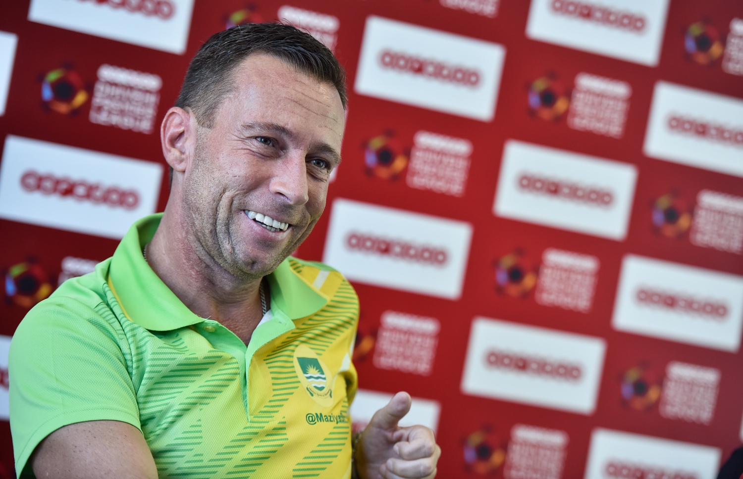 މާޒިޔާގެ ކޯޗު ސެކުލޮސްކީ ނޫސްވެރިންގެ ބައްދަލުވުމައި ވާހަކަ ދައްކަނީ.-- ފޮޓޯ: ނިޝާން އަލީ/ މިހާރު