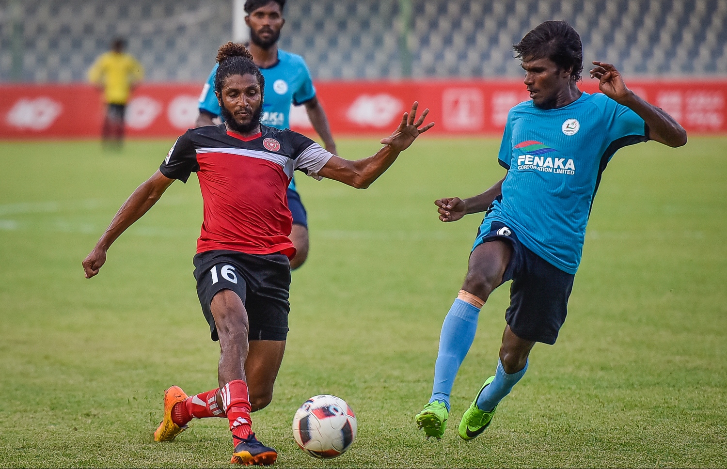 މިލަންދޫގެ ނިޒާމް (ކ) ކައިރިން މާޅޮހުގެ އާރީ ބޯޅަ ފޮނުވާލަނީ.-- ފޮޓޯ: ނިޝާން އަލީ/ މިހާރު