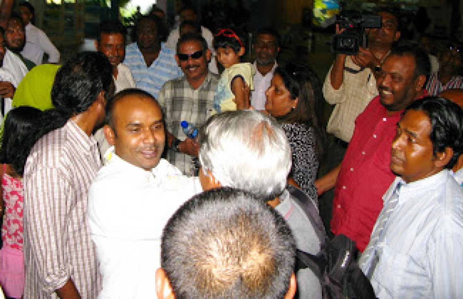 ގިނަ ދުވަސްތަކަކަށް ފަހު ކުޑަ ސައްޕެ ރާއްޖެ އިން ބޭރުގައި އުޅުމަށް ފަހު މާލެ އައުމުން މަރުހަބާ ދަންނަވަނީ.---ފައިލް ފޮޓޯ