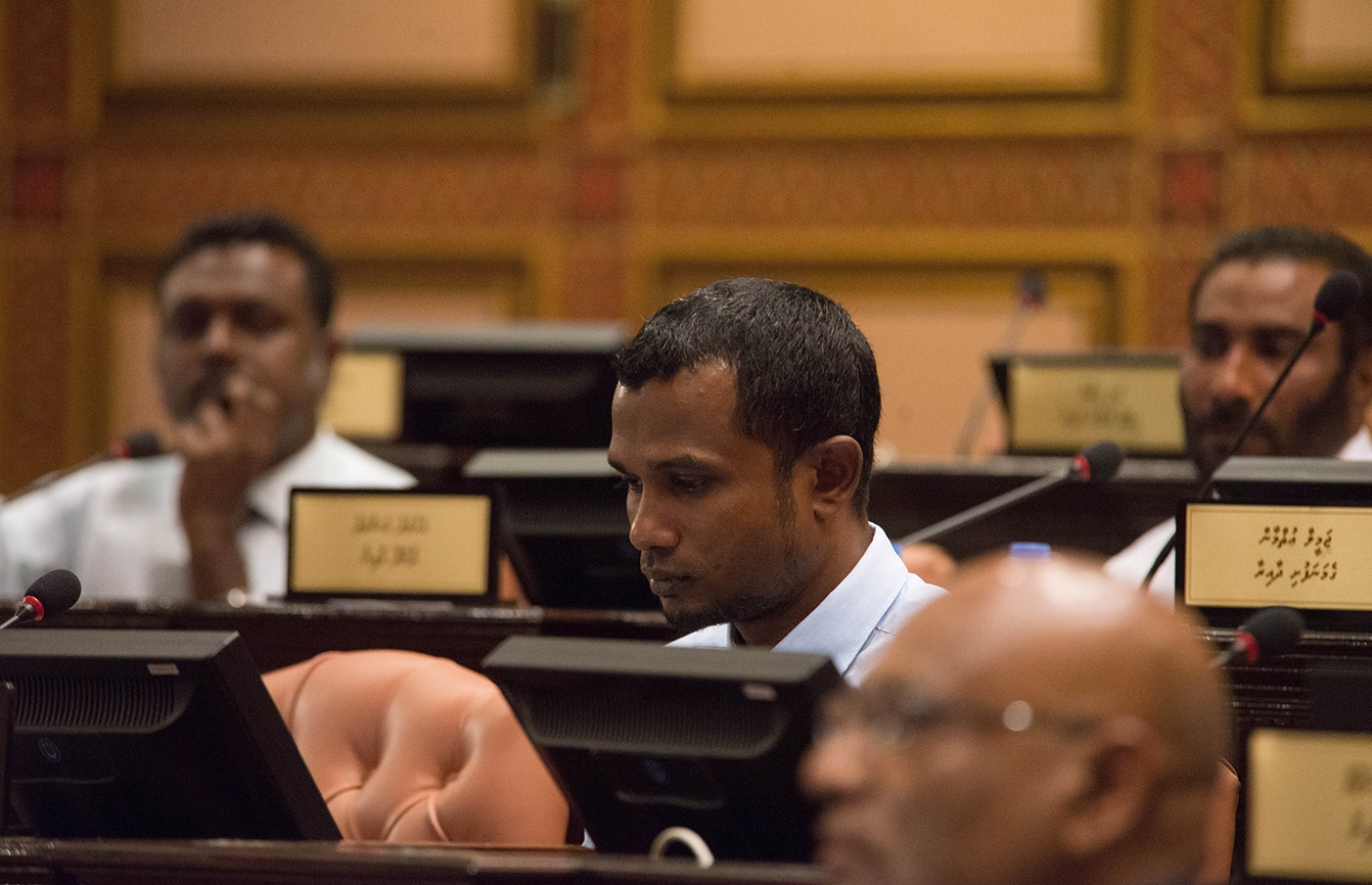 މަޖިލީހުގެ އިއްޔެގެ ޖަލްސާގައި މެމްބަރުންތަކެއް ބައިވެރިވެވަޑައިގަންނަވަނީ. - ފޮޓޯ: މަޖިލިސް