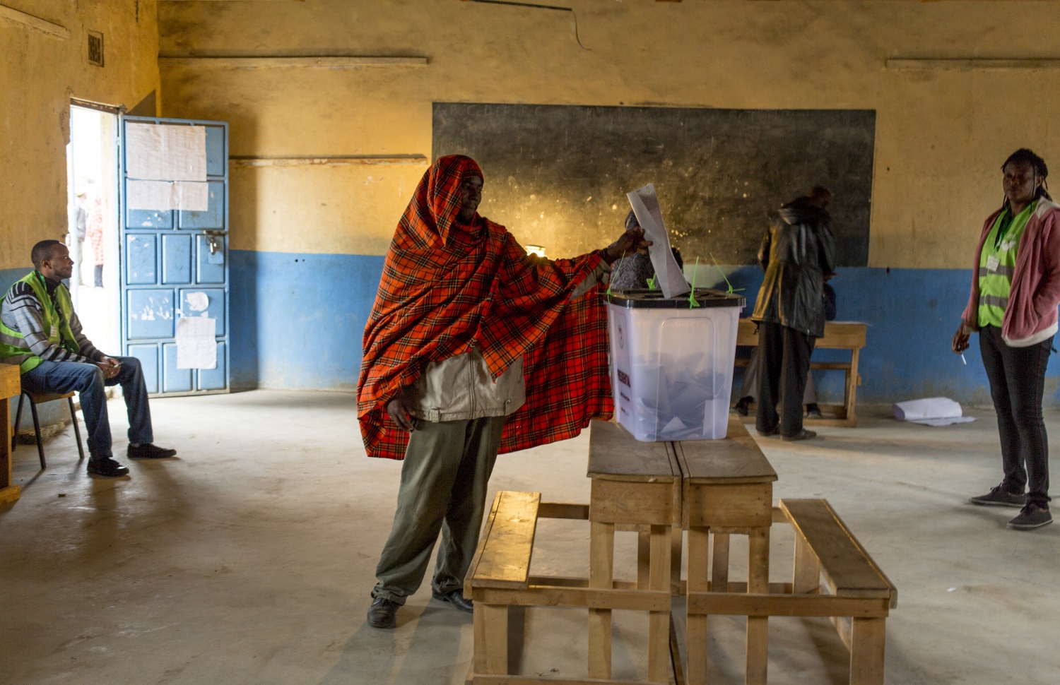 ކެންޔާގެ ރިޔާސީ އިންތިޚާބުގައި މީހަކު މިއަދު ވޯޓުލަނީ. --ފޮޓޯ:އޭއެފްޕީ