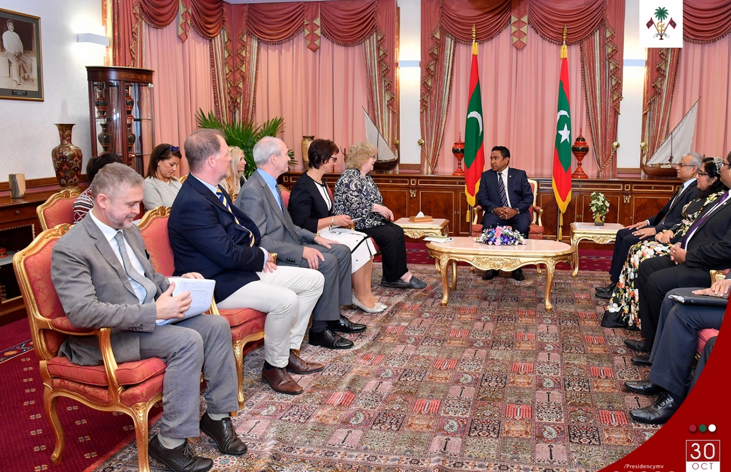 އީޔޫގެ ވަފުދުން މިއަދު ރައީސް ޔާމީނާ ބައްދަލުކުރަނީ. -- ފޮޓޯ: ރައީސް އޮފީސް