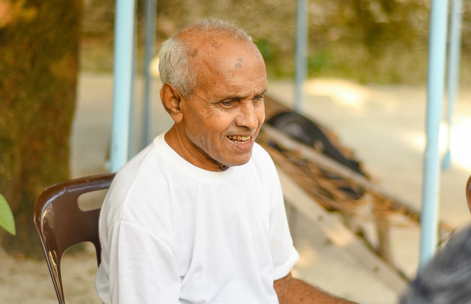 ހުސެއިން އާދަމްގެ މަންމަ އާއި ބައްޕަ މިހާރަށް އިންޓަވިއު ދެނީ-- ފޮޓޯ: އަހުމަދު ޝައްފާހް