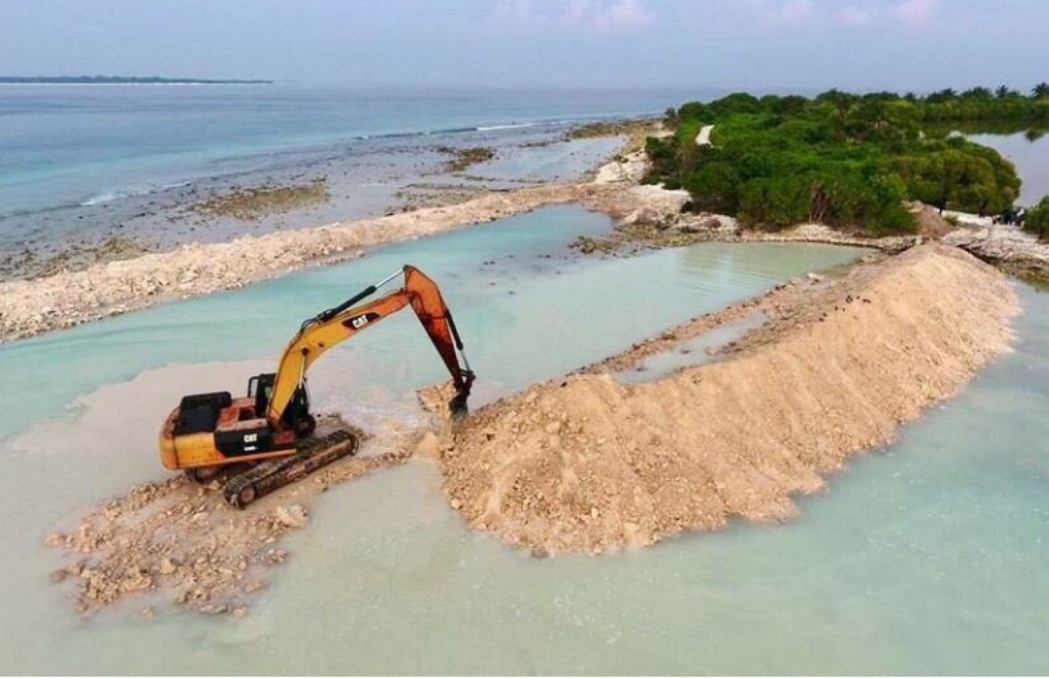 ކުޅުދުއްފުށީ ކުޅި ހިއްކަން ބަންޑު ވޯލް ޖަހާފައި-- ފޮޓޯ: ސޯޝަލް މީޑިއާ