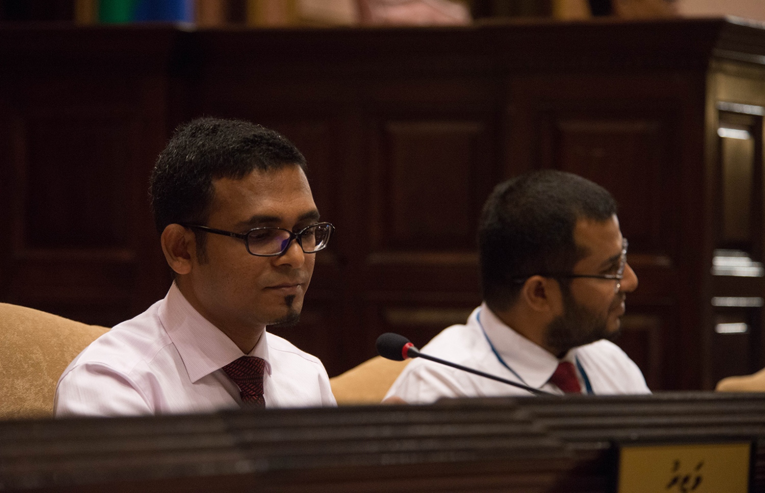 ފިނޭންސް މިނިސްޓަރު މުނައްވަރު މަޖިލީހަށް ސަޕްލިމެންޓްރީ ބަޖެޓު ހުށަހަޅުއްވަނީ. - ފޮޓޯ: މަޖިލިސް