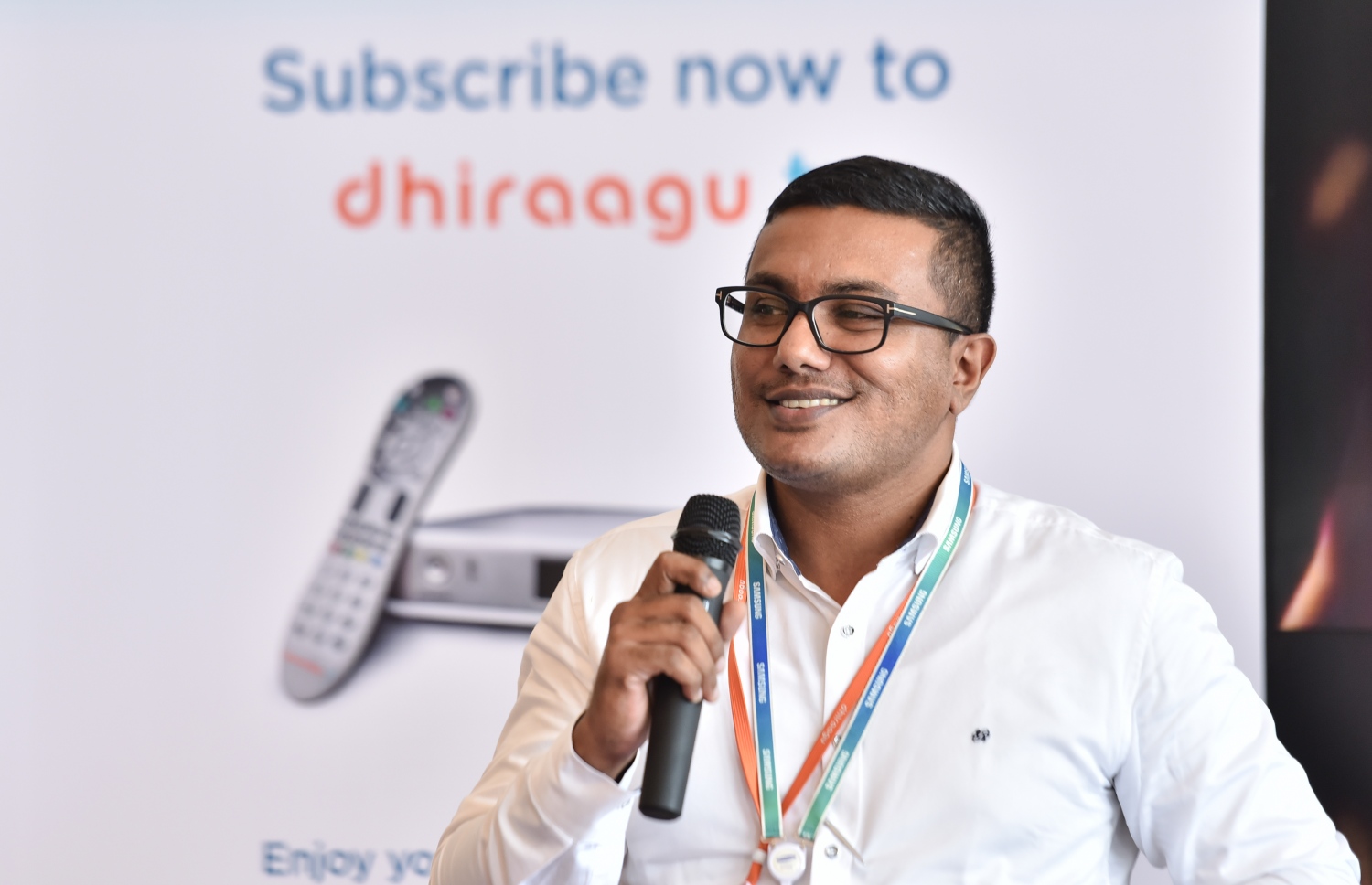 ސެމްސަންގް ލަންކާގެ ހެޑް އޮފް މޯބައިލް ބިޒްނަސް ނައިޖެލް ވާހަކަ ދައްކަވަނީ.-- ފޮޓޯ: މިހާރު/ހުސައިން ވަހީދު