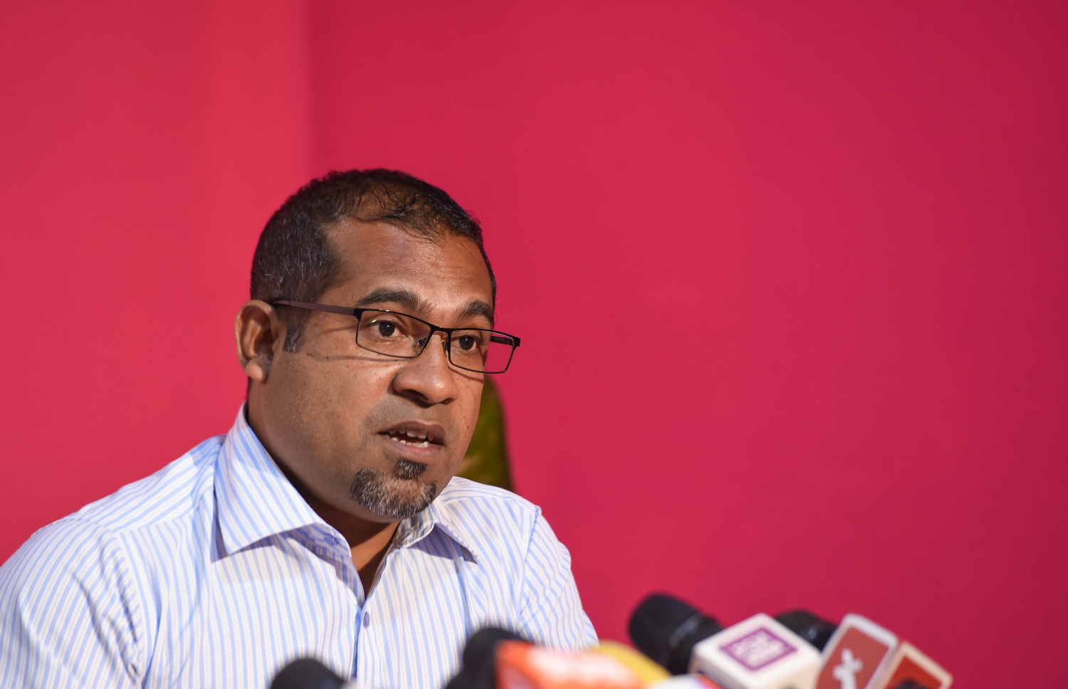 ޚަލީލް ނޫސްވެރިންގެ ބައްދަލުވުމެއްގައި ވާހަކަ ދައްކަވަނީ- ފޮޓޯ: ހުސެއިން ވަހީދު/ މިހާރު