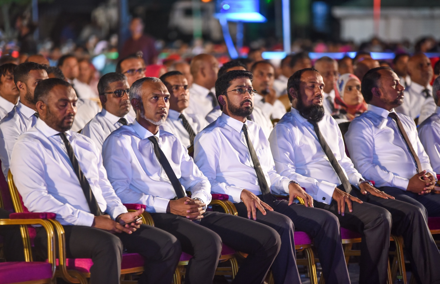 މާލެ: ނޮވެމްބަރު 9، 2017- "އަސްތާ" ގެ ނަމުގައި ޕީޕީއެމުން ބޭއްވި ޖަލްސާގައި ސަރުކާރު އަދި ޕީޕީއެމް ކޯލިޝަންގެ ބައެއް ބޭފުޅުން ބައިވެރިވެވަޑައިގަންނަވަނީ.---ފޮޓޯ: ނިޝާން އަލީ/މިހާރު