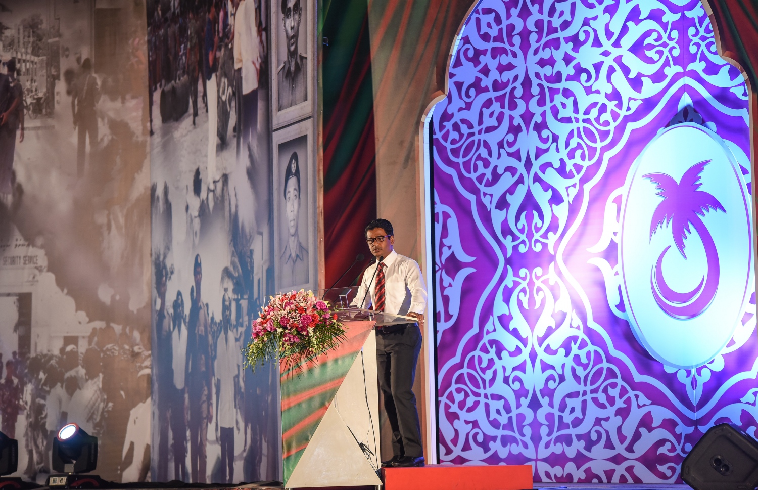 މާލެ: ނޮވެމްބަރު 9، 2017- "އަސްތާ" ގެ ނަމުގައި ޕީޕީއެމުން ބޭއްވި ޖަލްސާގައި ހެލްތު މިނިސްޓަރު އަބްދުﷲ ނާޒިމް ވާހަކަ ދައްކަވަނީ.---ފޮޓޯ: ނިޝާން އަލީ/މިހާރު