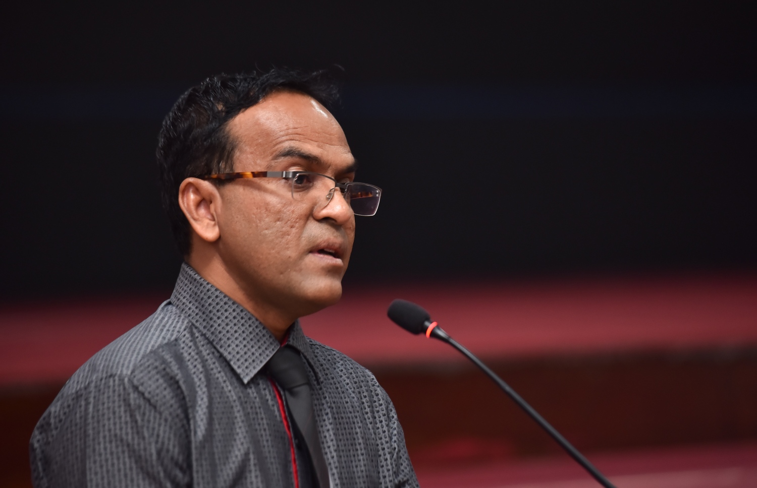މިއަދުގެ ރަސްމިއްޔާތުގައި، ގިޔާސުއްދީންގެ ޕްރިންސިޕަލް ތޯހާ ސަލީމް ވާހަކަ ދައްކަވަނީ.-- ފޮޓޯ: ހުސެއިން ވަހީދު/ މިހާރު