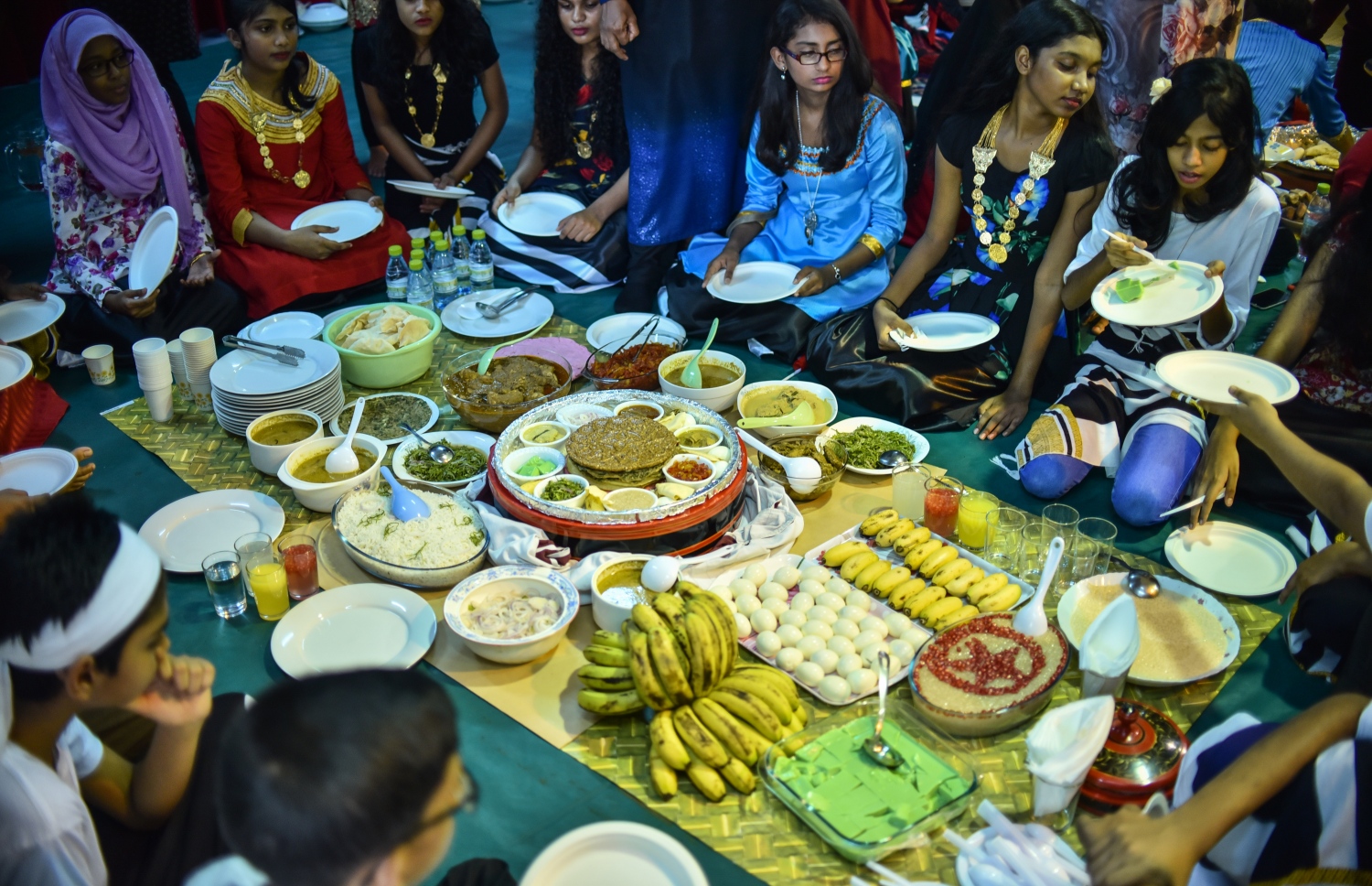 ގައުމީ ދުވަހުގެ މަލާފަތް