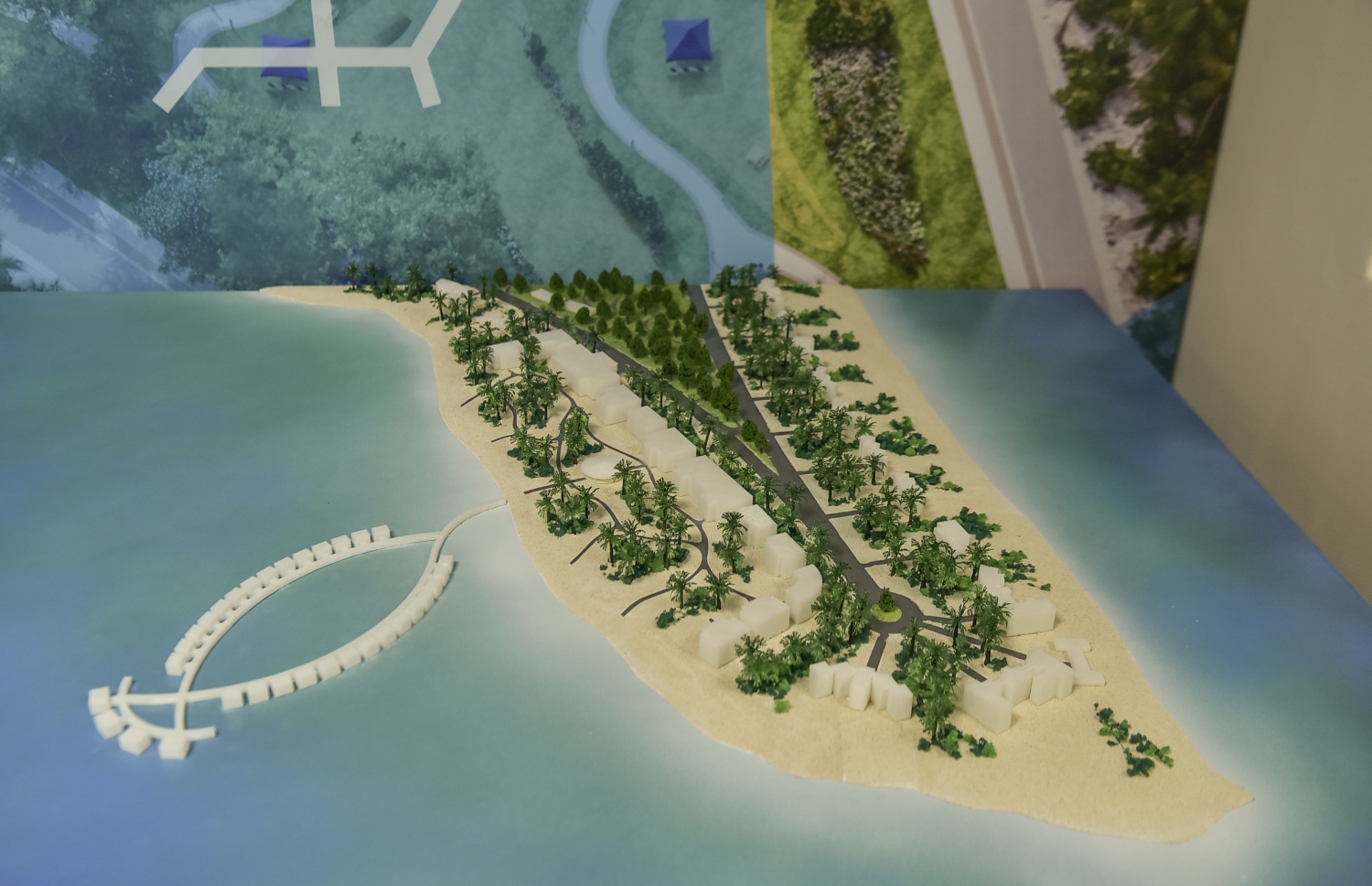 އެމްއައިޓީޑީސީން ކާށިދޫގައި ހިންގާ ގެސްޓްހައުސް ޕްރޮޖެކްގެ ކުރެހުމެއް. ފޮޓޯ: ހުސެއިން ވަހީދު /މިހާރު