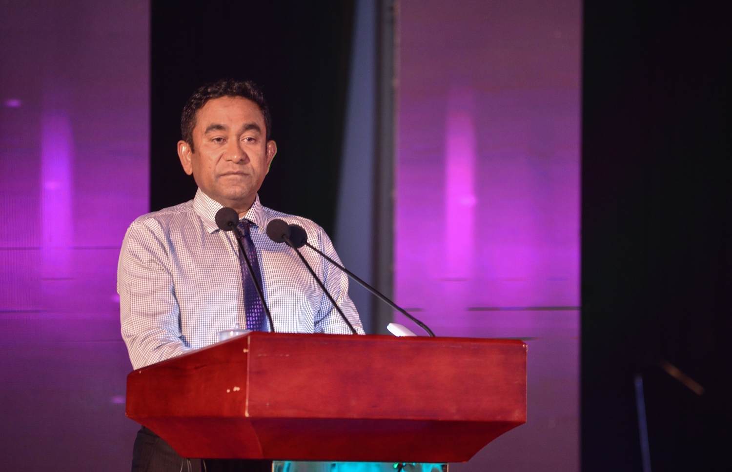 މާލެ: ނޮވެމްބަރު 26، 2017- މި އަހަރުގެ ޒުވާނުންގެ ގައުމީ ދުވަހުގެ ރަސްމީ ޖަލްސާގައި ރައީސް ޔާމީން ވާހަކަފުޅު ދައްކަވަނީ.---ފޮޓޯ: ހުސެއިން ވަހީދު/މިހާރު