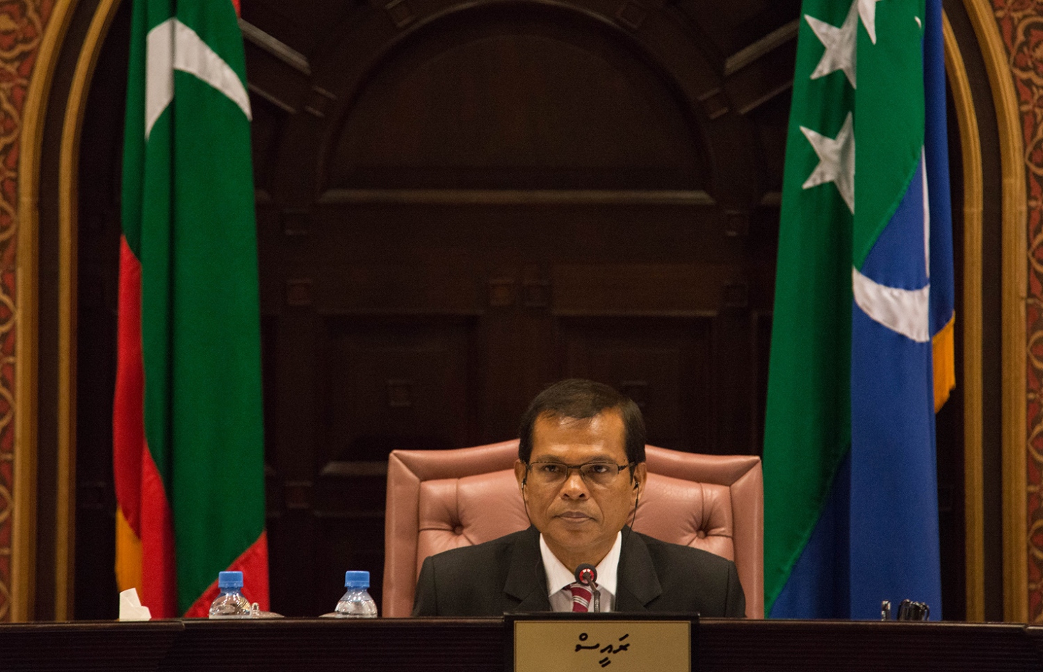 މަޖިލީހުގެ ޖަލްސާއެއްގެ ރިޔާސަތު، މަސީހު ބަލަހައްޓަވަނީ. - ފޮޓޯ: މަޖިލިސް