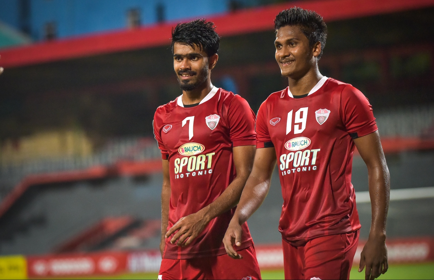 މިރޭގެ މެޗުގައި ލަނޑު ޖެހި ދާދު (ކ) އާއި ފޭދޫ އިއްބެ.-- ފޮޓޯ: ނިޝާން އަލީ/ މިހާރު