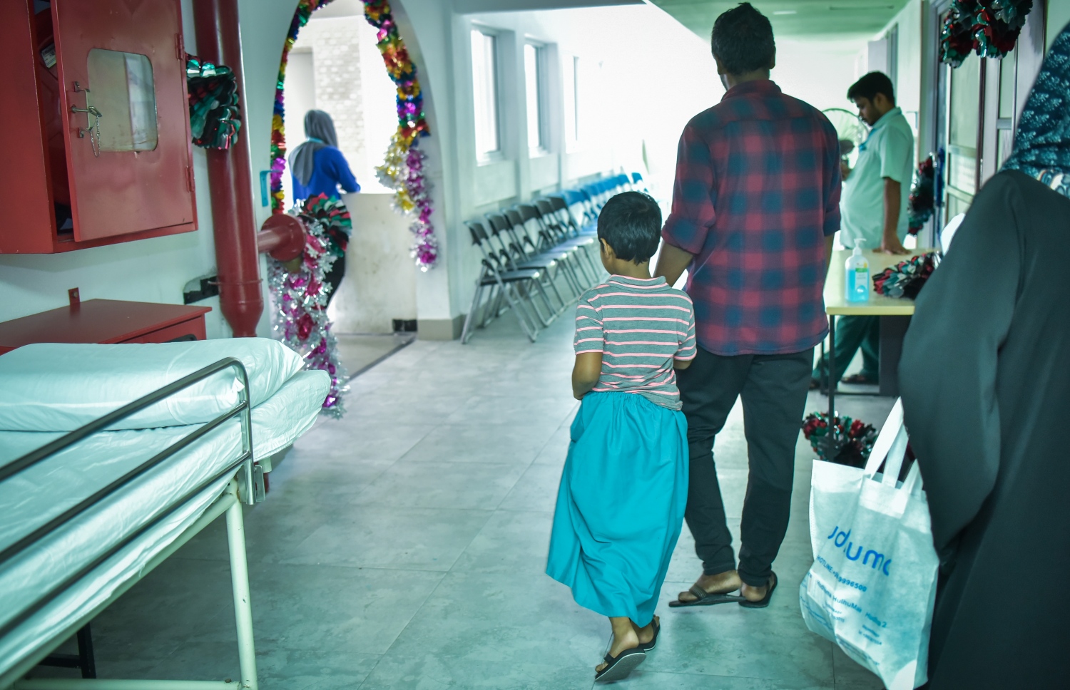 މާލެ: ޑިސެމްބަރު 3، 2017: އައިޖީއެމްއެޗްގައި ހިތާނުކޮށްފައި ހުރި ކުއްޖަކު ހިނގާފައި ދަނީ. - ފޮޓޯ: ނިޝާން އަލީ/ މިހާރު