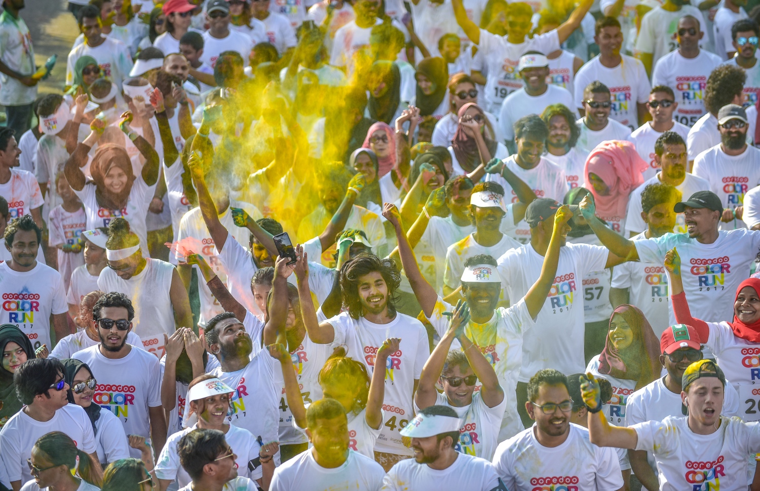 ހުޅުމާލެ: 8 ޑިސެމްބަރު 2017، އުރީދޫ އިން ރާއްޖޭގެ ދުވުމުގެ މައިދާނަށް މުޅިން އަލަށް ތައާރަފުކުރި "ކަލާ ރަން" މިއަދު ހުޅުމާލޭގައި ބޭއްވުން ، އުރީދޫ އިން މިއަދު ބޭއްވި ކަލާ ރަންގެ އަމާޒަކީ، ދުޅަހެޔޮ ދިރިއުޅުމަކަށް، ދުވުމަކީ މަޖާ އަދި އުފާވެރިކަން ގެނުވަދޭނެ ހަރަކާތެއްކަން އަންގައިދިނުން ކަމަށް އެ ކުންފުނިން ބުނޭ،--. ފޮޓޯ: ނިޝާން އަލީ/ މިހާރު