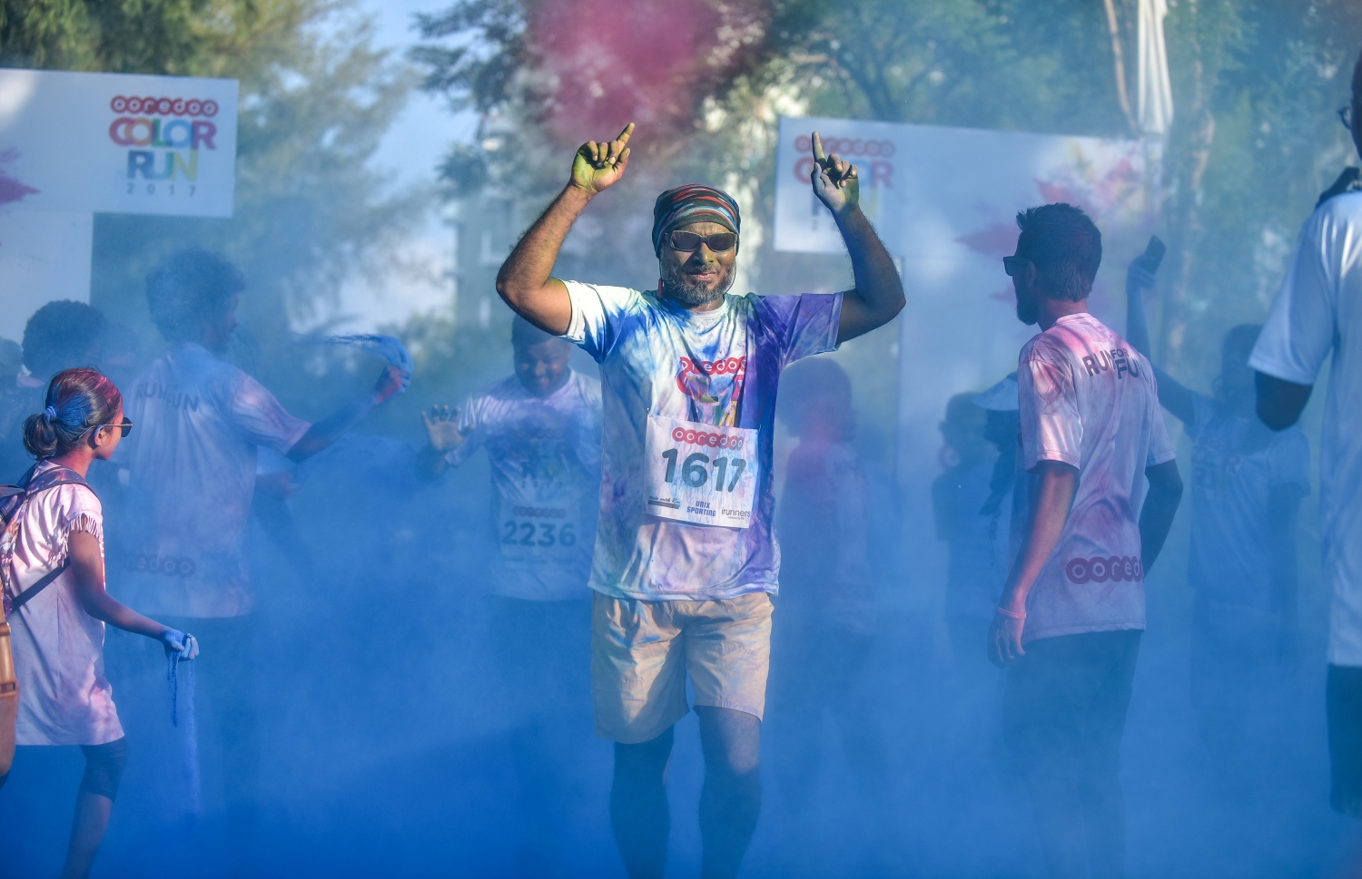 ހުޅުމާލެ: 8 ޑިސެމްބަރު 2017، އުރީދޫ އިން ރާއްޖޭގެ ދުވުމުގެ މައިދާނަށް މުޅިން އަލަށް ތައާރަފުކުރި "ކަލާ ރަން" މިއަދު ހުޅުމާލޭގައި ބޭއްވުން ، އުރީދޫ އިން މިއަދު ބޭއްވި ކަލާ ރަންގެ އަމާޒަކީ، ދުޅަހެޔޮ ދިރިއުޅުމަކަށް، ދުވުމަކީ މަޖާ އަދި އުފާވެރިކަން ގެނުވަދޭނެ ހަރަކާތެއްކަން އަންގައިދިނުން ކަމަށް އެ ކުންފުނިން ބުނޭ،--. ފޮޓޯ: ނިޝާން އަލީ/ މިހާރު