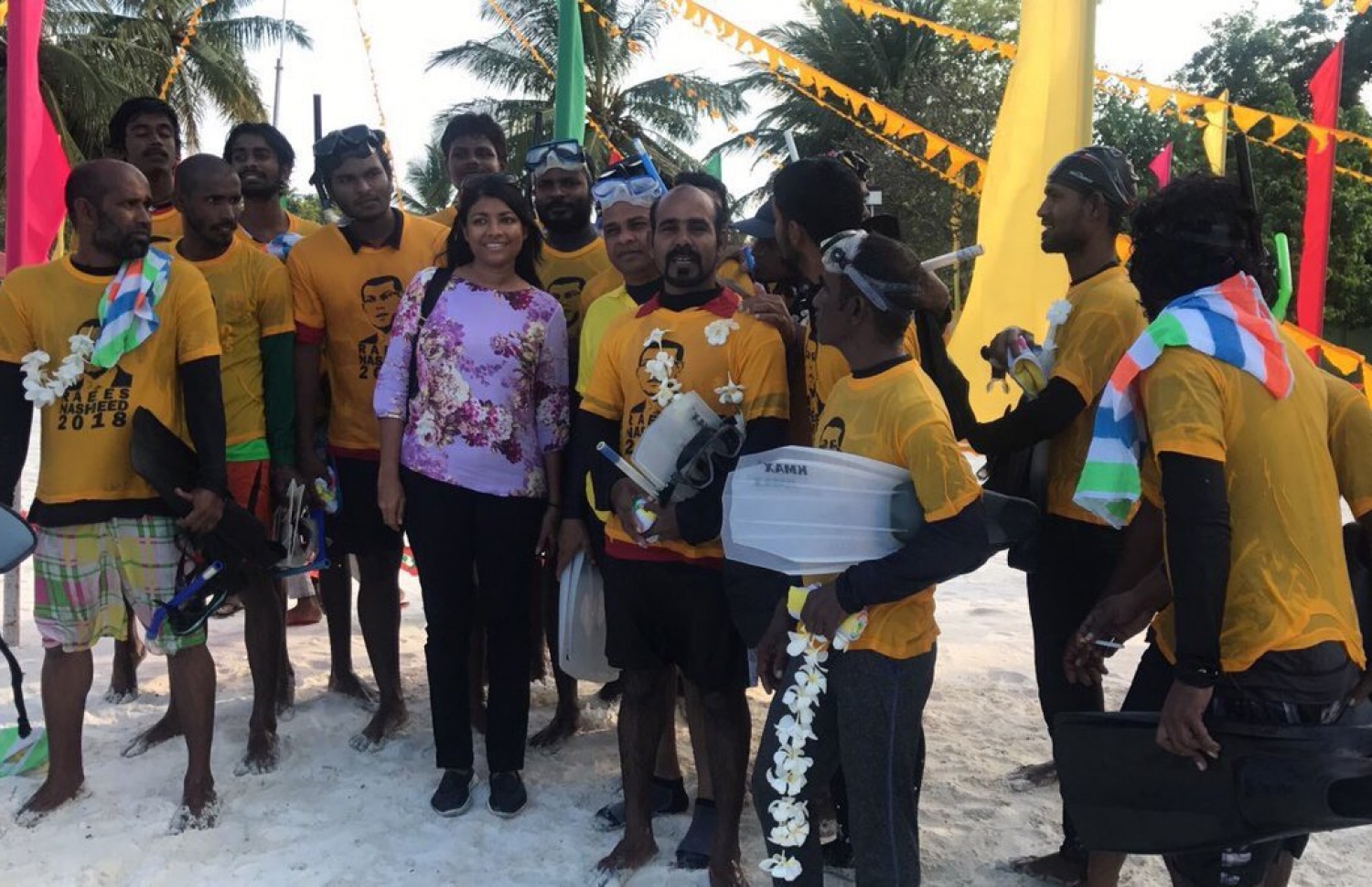 ބިލެއްދޫން މަގޫދުއަށް ފަތާފައި ދިޔަ ޒުވާނުންނާއެކު މެމްބަރުު ރޮޒޭނާ މަޑުކޮށްލައްވައިގެން