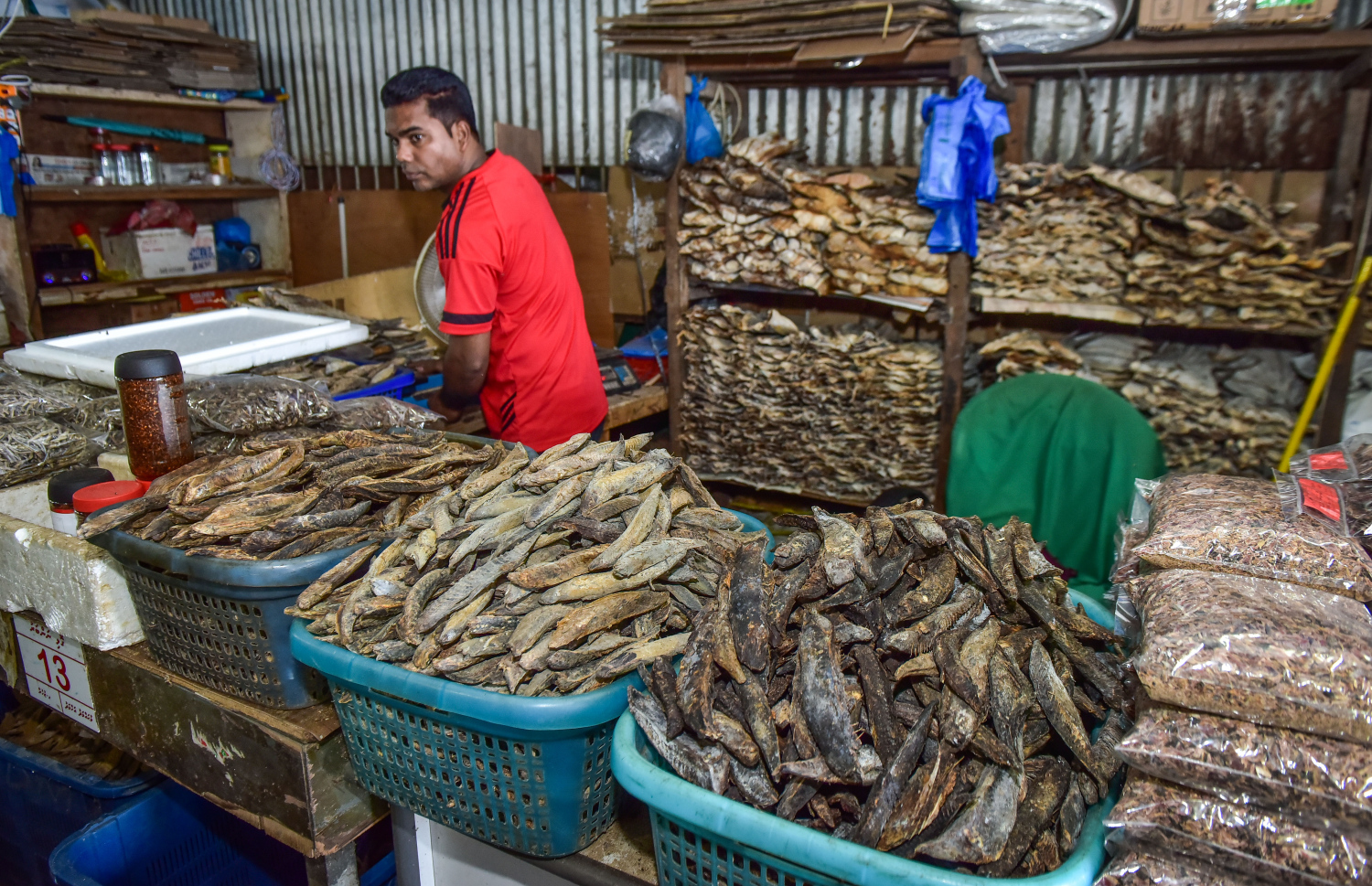 ލޯކަލް މާރުކޭޓުގެ މަންޒަރެއް---- ފޮޓޯ | މިހާރު