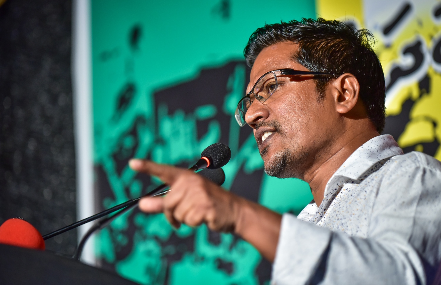 ވިލިމާލެ: ޑިސެމްބަރު 14، 2017- އިދިކޮޅު ހަރަކާތުން މި ރަށުގައި ބޭއްވި ބައްދަލުވުމުގައި، ރައްޔިތުންގެ މަޖިލީހުގެ މާފަންނު އުތުރު ދާއިރާގެ އެމްޑީޕީގެ މެމްބަރު އިމްތިޔާޒް ފަހުމީ ވާހަކަ ދައްކަވަނީ.---ފޮޓޯ: ނިޝާން އަލީ/މިހާރު