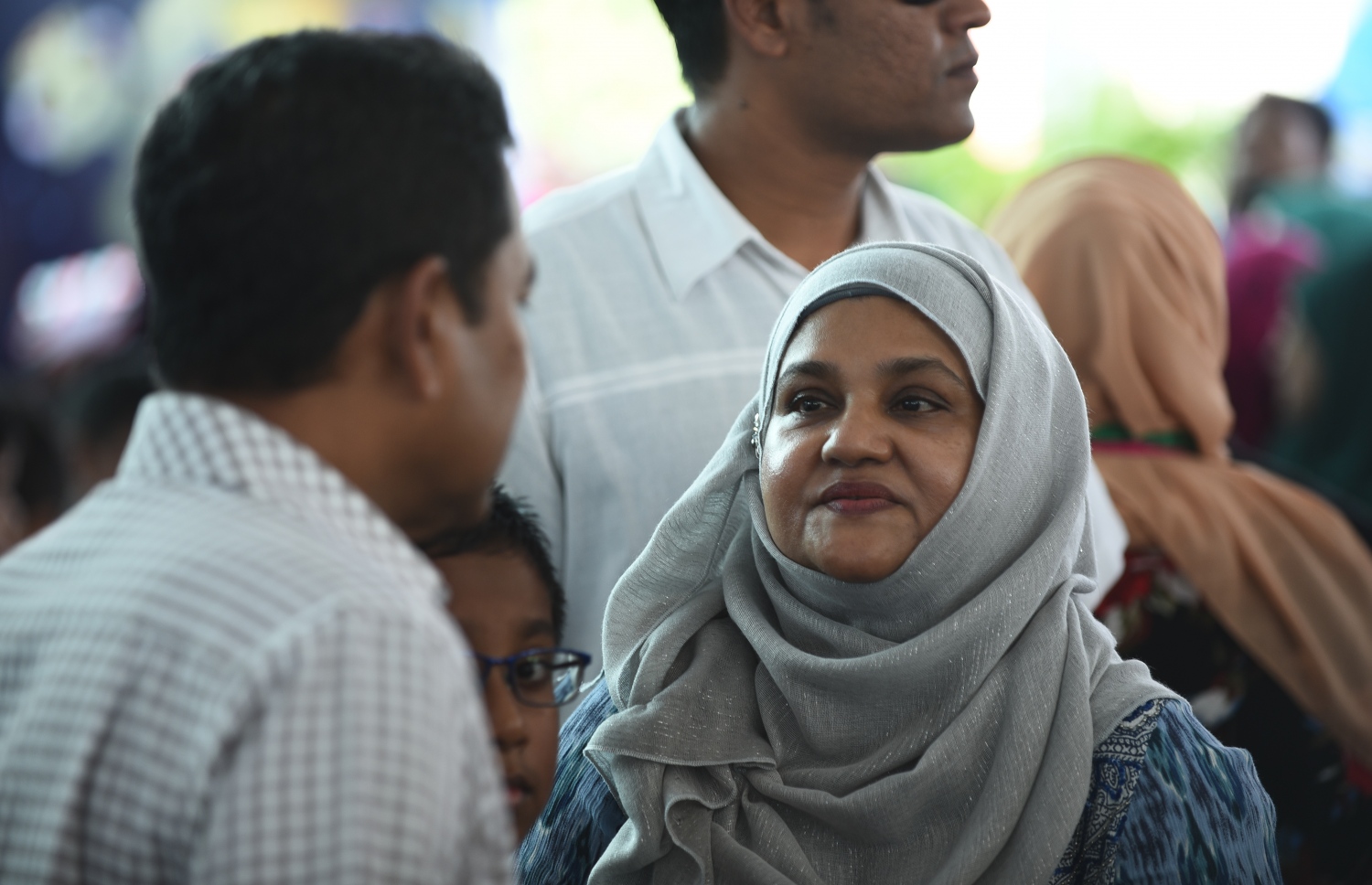 ހުޅުމާލެ: ޑިސެމްބަރު 21، 2017- ފަސްޓް ލޭޑީ ފާތިމަތު އިބްރާހީމް ހިންގަވާ ސަދަގާތު ފައުންޑޭޝަނުން ކުރިއަށް ގެންދާ ހިތާނީ ފެސްޓިވަލްގައި ރައީސް ޔާމީނާއި ފަސްޓް ލޭޑީ.---ފޮޓޯ: ހުސެއިން ވަހީދު/މިހާރު