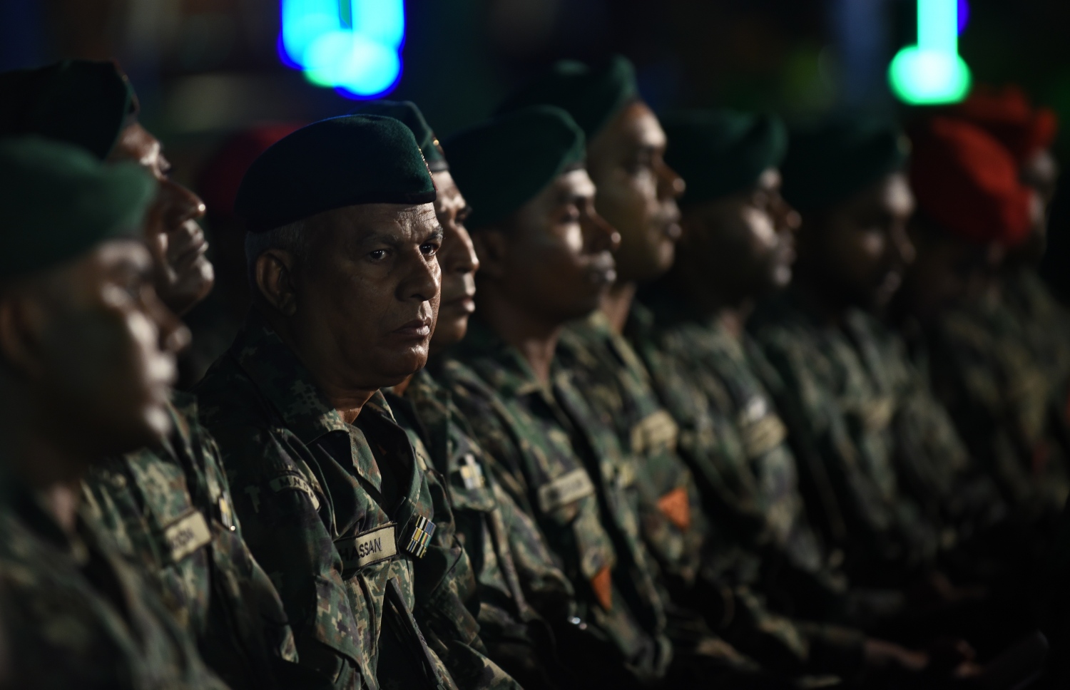 މާލެ: ޑިސެމްބަރު 21، 2017- ރާއްޖެ އިސްލާމްވި ދުވަހުގެ މުނާސަބަތުގައި ބޭއްވި ޖަލްސާގައި ބައިވެރިވި ސިފައިންގެ ބައެެއް މީހުން.---ފޮޓޯ: ހުސައިން ވަހީދު/މިހާރު