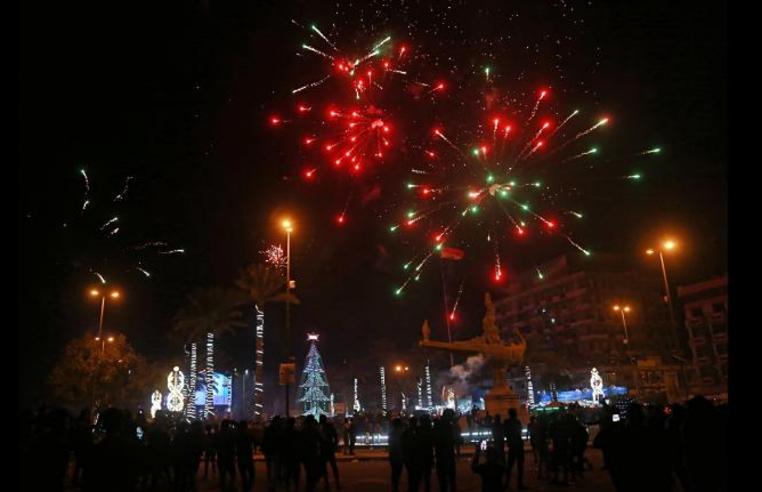 މީލާދީ 2018 ވަނަ އަހަރު ފެށުން ފާހަގަ ކުރުމުގެ ގޮތުން އިރާގުގެ ވެރިރަށް ބަޣްދާދުގައި ހަވާ އަރުވަނީ. އައު އަހަރު ފާހަގަކުރުމުގެ ހަރަކާތްތަކަށް ދުނިޔޭގެ ހުރިހާ ގައުމުތަކެއްގައި ވެސް ވަނީ ސަލާމަތީ ފިޔަވަޅުތައް ވަރަށް ވަރުގަދަ ކޮށްފައި. ފޮޓޯ ސީއެންއެން