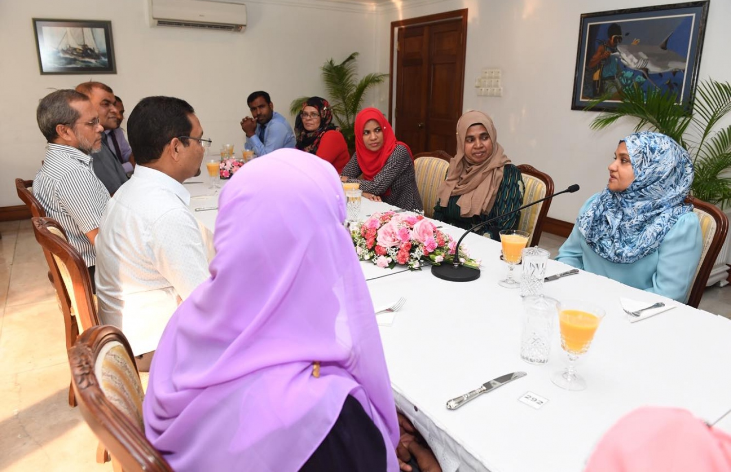 ފަސްޓްލޭޑީ ފާތުން މާލޭގެ ސްކޫލުތަކުގެ ޕްރިންސިޕަލުންނާ މުލިއާގޭގައި އިއްޔެ ބައްދަލު ކުރައްވަނީ