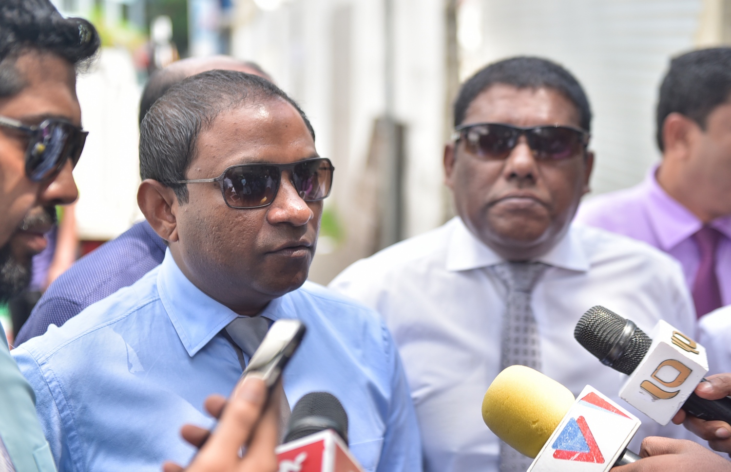 ސައުދު މީޑިއާއާ ވާހަކަ ދައްކަވަނީ: މެމްބަރުންގެ ގޮނޑީގެ މައްސަލަ ނުނިންމައި ދިގު ދަންމަން ޖެހޭ ސަބަބެއް ނެތް ކަމަށް އޭނާ ވިދާޅުވި.