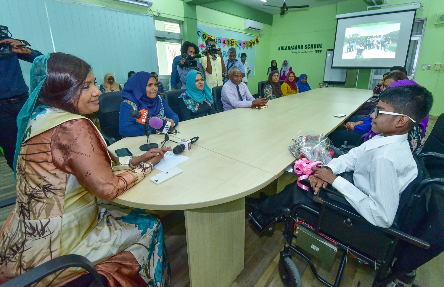 ރައިޝާނާ، އެޑިއުކޭޝަން މިނިސްޓަރު ޑރ. އާއިޝަތު ޝިހާމް (ކ) މިއަދު ބައްދަލުކުރައްވަނީ.-- ފޮޓޯ: ނިޝާން އަލީ/މިހާރު