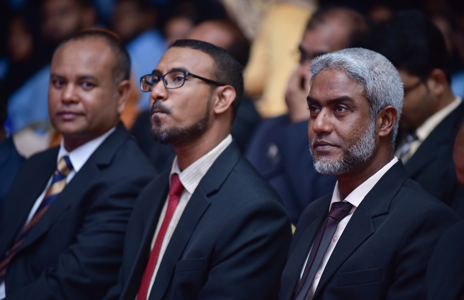 މާލެ: ޖެނުއަރީ 26، 2018- ވިލާ އިންޓަނޭޝަނަލް ހައި ސްކޫލުން މިދިޔަ އަހަރު އޭލެވެލް ނިންމި ދަރިވަރުންގެ ގްރެޖުއޭޝަން ޖަލްސާގެ ތެރެއިން: މި ޖަލްސާގައި ވާހަކަ ދައްކަވަމުން ވިލާ ކޮލެޖުގެ ރެކްޓާ ޑރ. އަހުމަދު އަންވަރު ވަނީ އޭ ލެވެލް ނިންމުމަށް ފަހު މަތީ ތައުލީމް ހާސިލްކުރާއިރު، ދުނިޔޭގައި ނަންހުރި ފެންވަރު ރަނގަޅު ޔުނިވަސިޓީއެއް އިހުތިޔާރު ކުރުމަށް އެދިވަޑައިގެންފައި.---ފޮޓޯ: ހުސެއިން ވަހީދު/މިހާރު